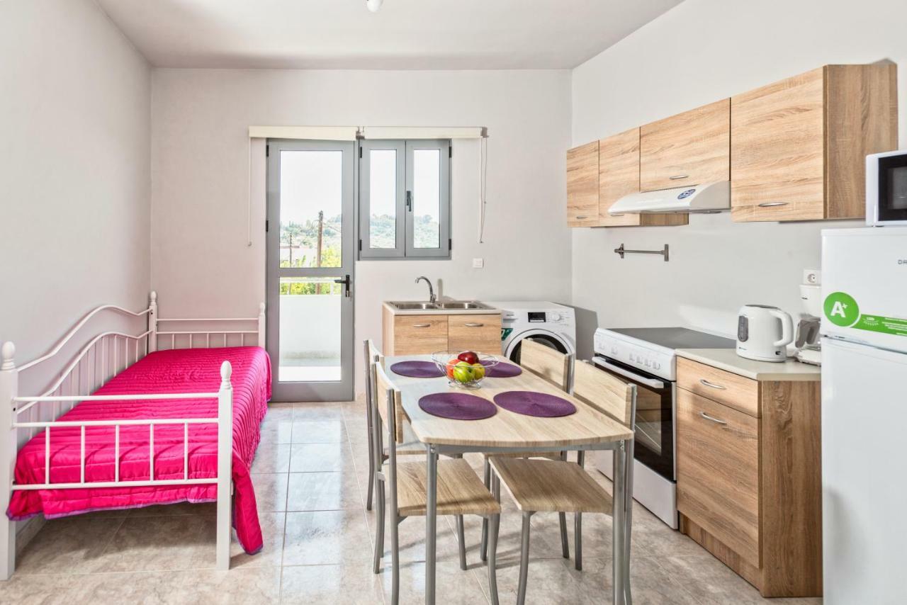 Paulsia Apartments Psinthos Buitenkant foto